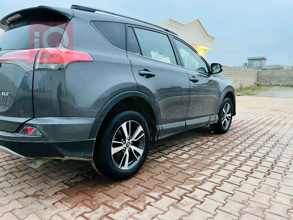 تويوتا راف 4